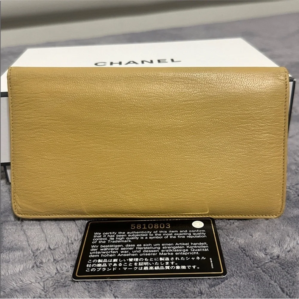 CHANEL Mustard Yellow Leather CC Logo Continental Wallet